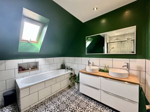 Photo 25- click for photo gallery